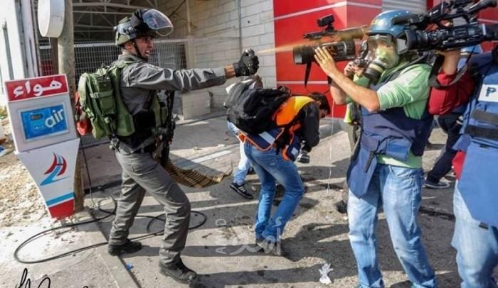 (14) انتهاكاً لجيش الاحتلال بحق الصحفيين خلال "فبراير"