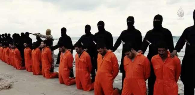 أحد عناصر "داعش" يكشف التفاصيل الكاملة لذبح الأقباط المصريين في ليبيا