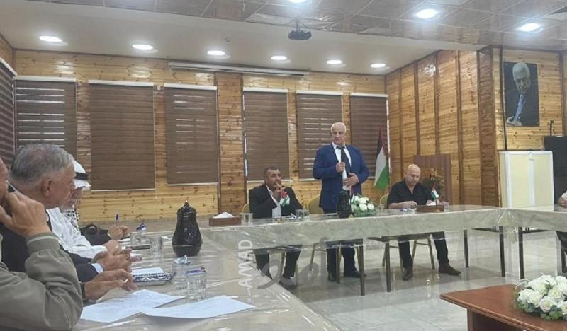 وزير الداخلية يعقد اجتماعات أمنية وعشائرية في الخليل