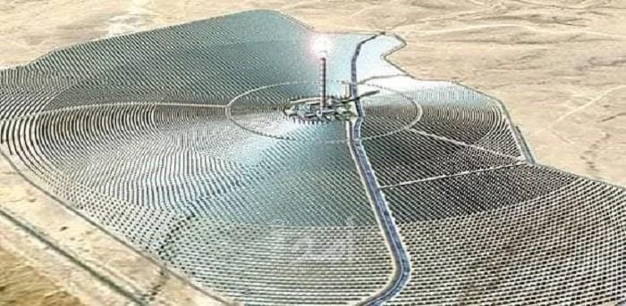 بالصور.. موقع عبري: اسرائيل تنتهي من بناء أكبر محطة لتوليد الطاقة الشمسية في العالم