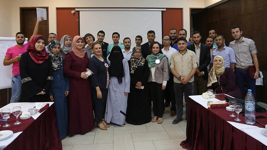 الصليب الاحمر واتحاد الاذاعات يختتمان دورة تدريبية