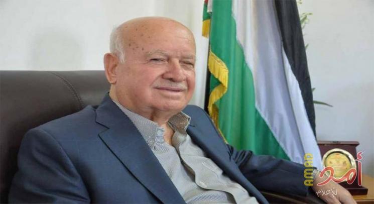 في نقد ساخر وقاس..د.الأغا يتهم مسؤولي"فتح" بعدم الوفاء لقادتها التاريخيين