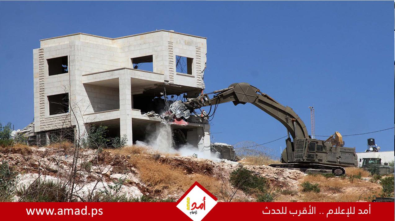 آليات الاحتلال تهدم منزلين في صور باهر جنوب القدس