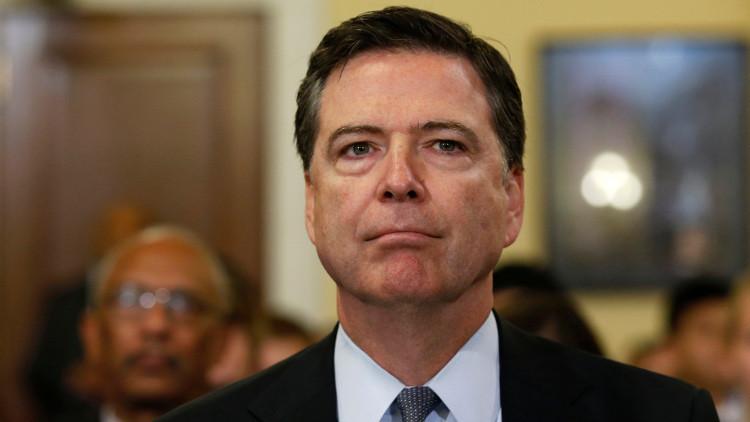 في ضوء "فضائح" بريد هيلاري..مدير جهاز FBI الأمريكي "متهم" بالتعاطف مع بوتين