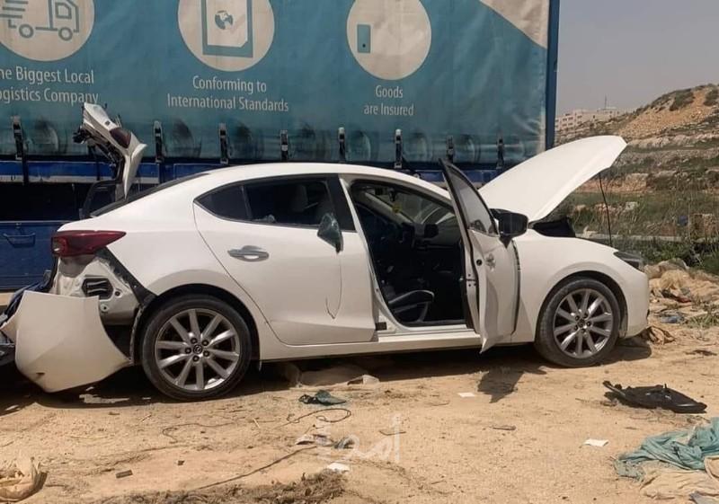 رام الله: قوات الاحتلال تفجر مركبة قرب سجن "عوفر"