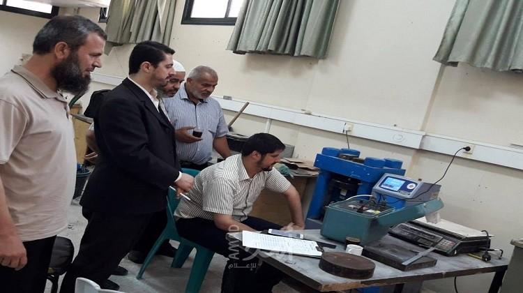 أشغال حماس تبدأ دورة الاعتماد الثانية لمصانع الباطون والانترلوك والدهانات والألمنيوم