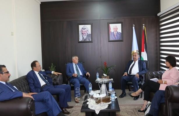وزير العدل يلتقي رئيس دائرة حقوق الإنسان والمجتمع المدني في منظمة التحرير الفلسطينية