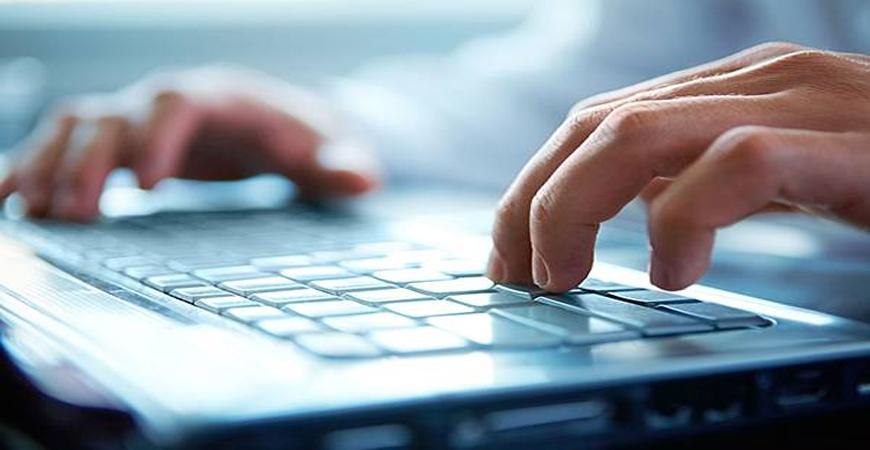 الافراط في استخدام " الكي بورد " يسبب آلام مستمرة لليد