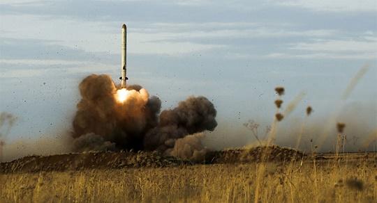 روسيا تنشر نظام صواريخ "إس 400" المتقدم في القرم