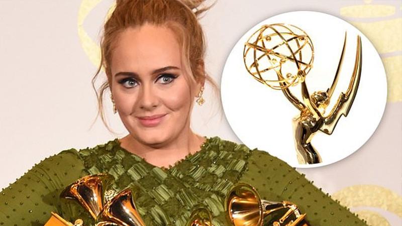 لأول مرة فى مسيرتها.. Adele تفوز بجائزة emmys