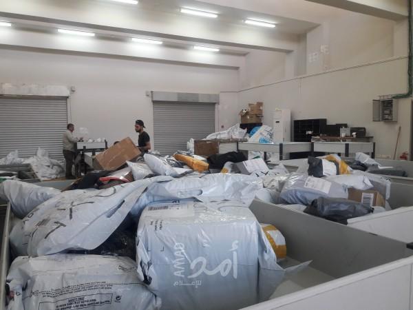 أريحا: استلام شاحنة من البريد الفلسطيني المحتجز لدى إسرائيل