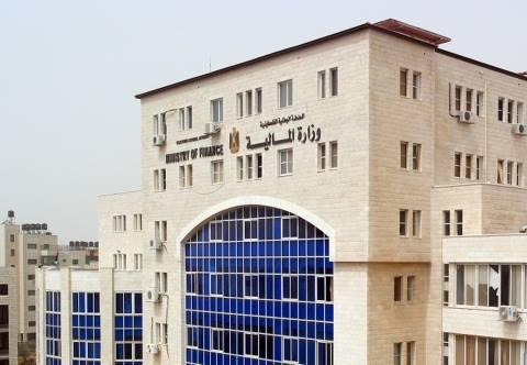 بياتنة: رواتب الموظفين اليوم في الصراف الآلي وغدا الخميس في البنوك