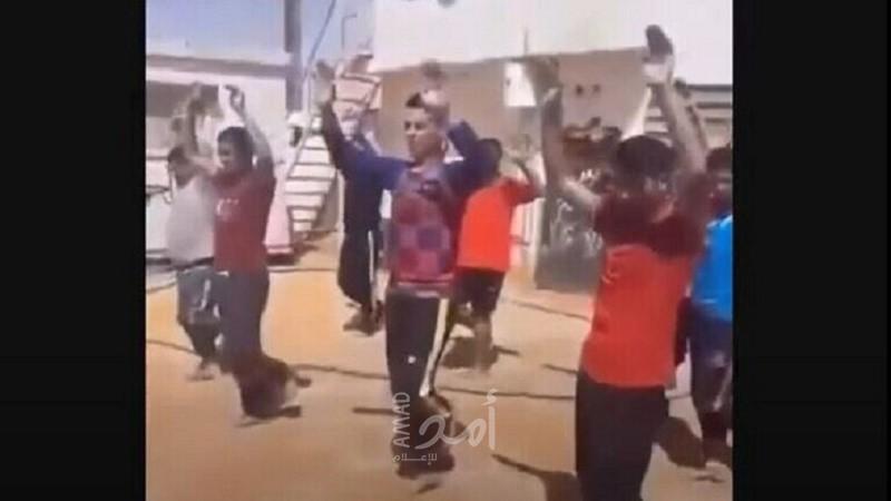 مصري محرر من ليبيا يكشف عن تعذيبهم بطريقة بشعة في مدينة ترهونة- فيديو