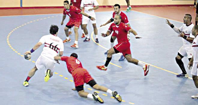 قطار الزمالك يحسم دربي اليد بالفوز على الأهلي ويقترب من حصد لقب الدوري