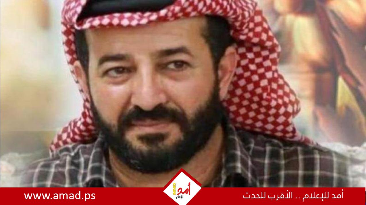 استمر 23 يوماً.. الأسير  ماهر الأخرس يعلق إضرابه عن الطعام