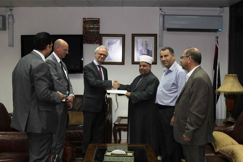 ادعيس يستقبل رئيس جامعة امستردام ويبحث التعاون المشترك