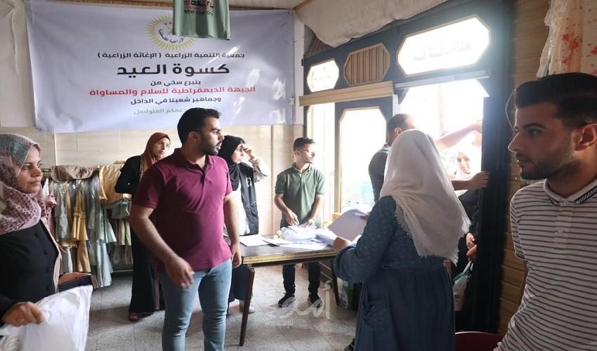 الإغاثة الزراعية توزع كسوة العيد لـ “1100"طفل في مخيم البريج