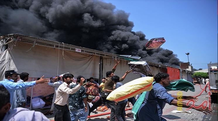 اندلاع حريق كبير في محل تجاري بنابلس