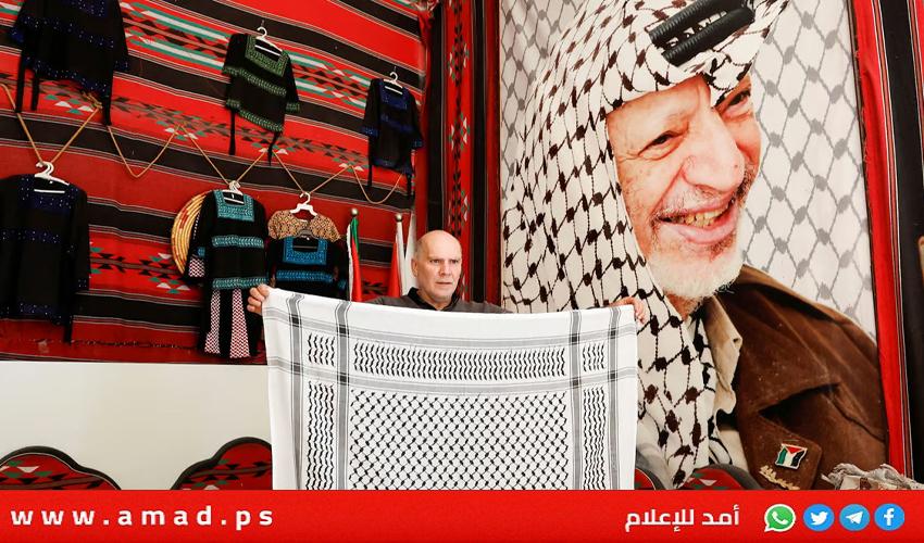 تقرير: قفزة في مبيعات الكوفية الفلسطينية في أمريكا منذ حرب غزة