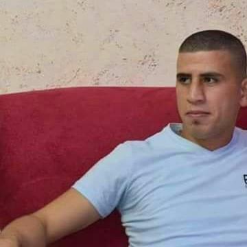 الاعلام العبري ينشر صورة واسم منفذ عملية الطعن بالقدس