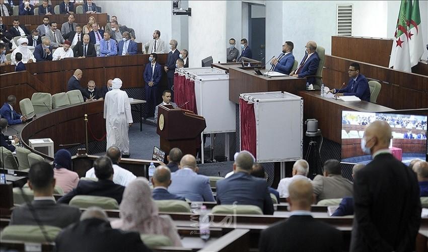 الجزائر.. نواب يقدمون مشروع قانون لتجريم التطبيع مع إسرائيل
