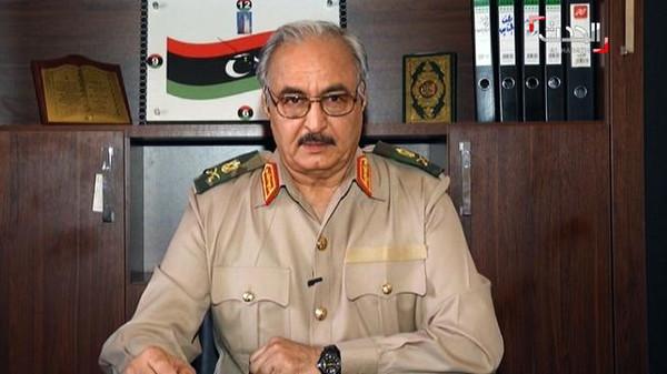 مصدر أمنى ليبي : الدوحة تزود إخوان ليبيا بـ5000 قطعة سلاح متطور لاغتيال خليفة حفتر