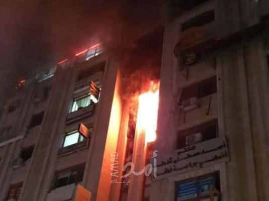 حريق في بناية على دوار المنارة وسط رام الله