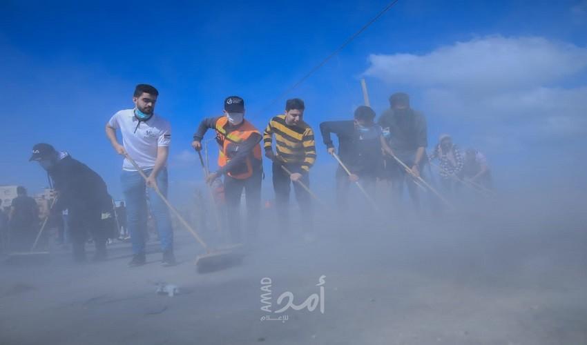 الرياضيون يرسمون صورة التحدي في حملة "حنعمرها" التطوعية لإزالة ٱثار العدوان