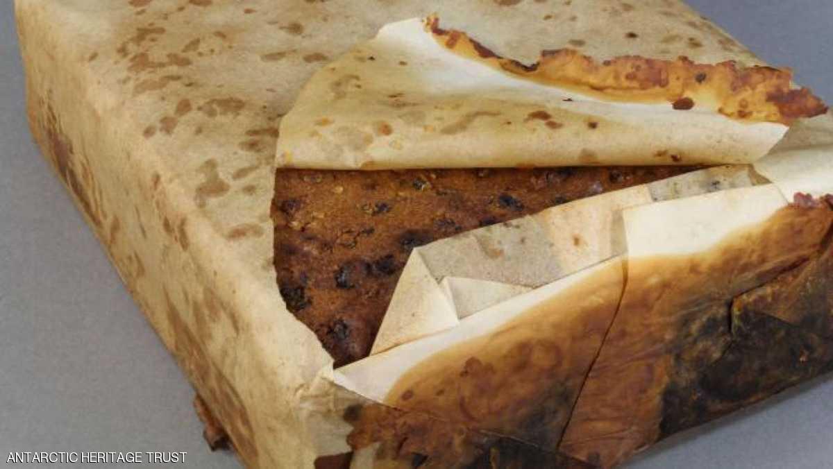العثور على كعكة عمرها 100عام  قابلة للأكل