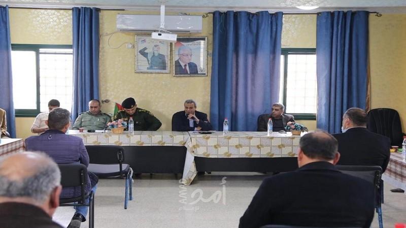 قلقيلية: رواجبة يلتقي عدداً من رؤساء التجمعات السكانية واللجان المساندة