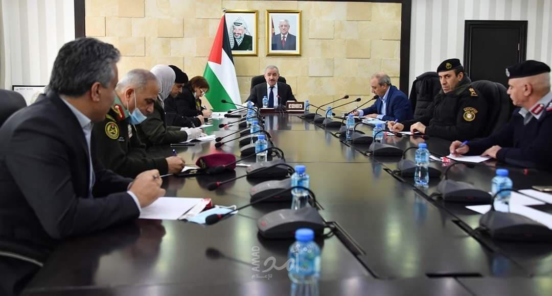 أشتية: طلبنا من إسرائيل فحص العمّال أو تدريج عودتهم  وسيتم تقليص ساعات الحركة في مدن الضفة