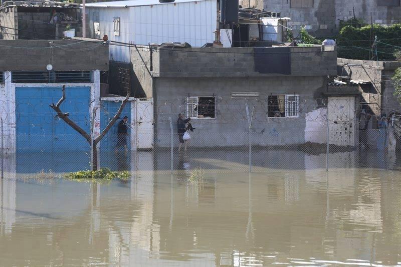 تقرير مصور .. جورة الصفطاوي .. مساكن متهالكة تغرق في شبر ماء