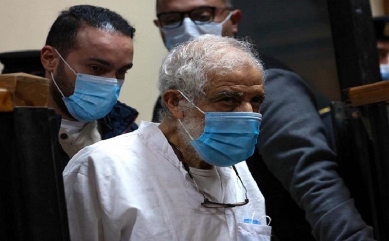 مصر: المؤبد للقائم بأعمال مرشد الإخوان محمود عزت
