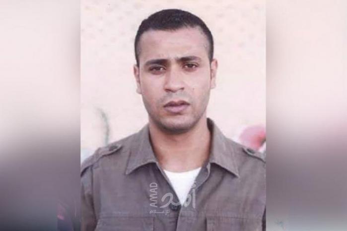 سلطات الاحتلال تنقل الأسير "عز الدين العطار" للعزل الانفرادي