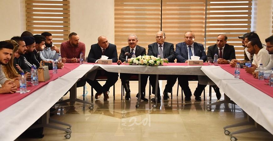 أشتية يضع حجر الأساس لمدرسة ياسر عرفات ويعلن عن رزمة مشاريع في جنين