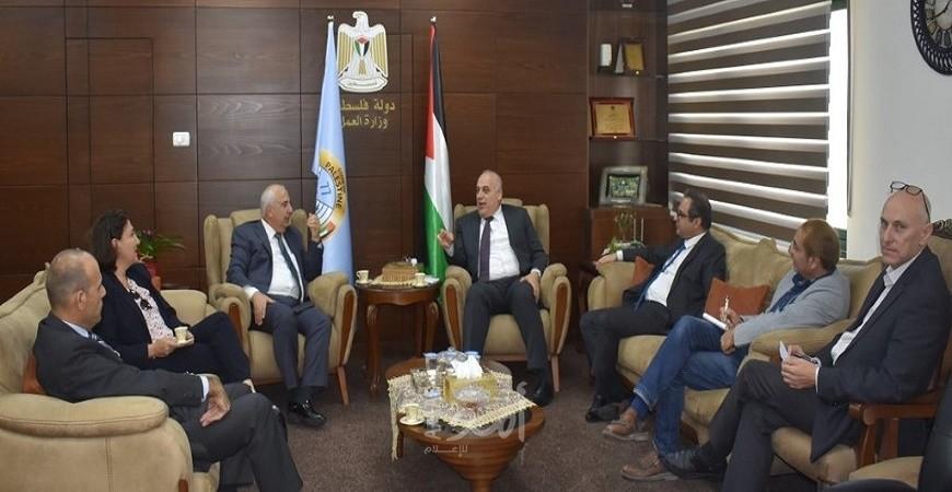 أبو جيش: نسعى لقانون عمل عصري لخدمة المصلحة الوطنية وبناء اقتصاد مقاوم