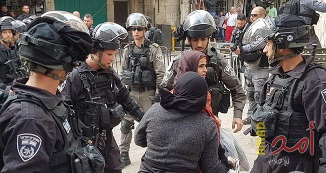 القدس: اعتقال سيدة أثناء خروجها من المسجد الأقصى