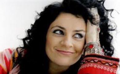 الرئيس عباس يصدر تعليماته بتغطية نفقات علاج الفنانة ريم البنا