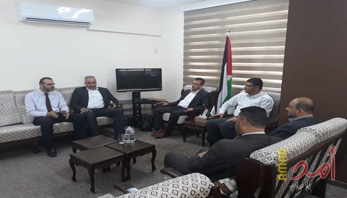 "تجمع الأطباء" يزور عدة مؤسسات صحية وأكاديمية في قطاع غزة