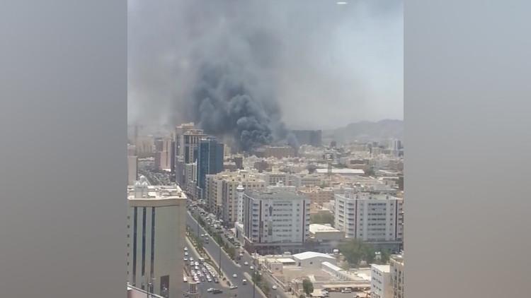 وسائل إعلام: حريق هائل في فندق بمكة المكرمة