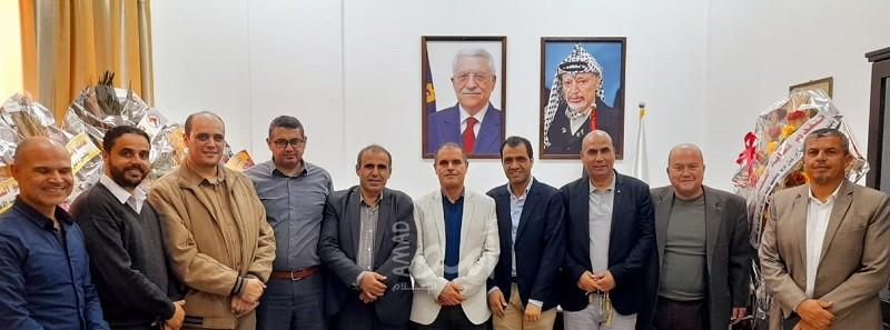 وفد من "نقابة الصحفيين" يزور الزملاء "التلمس والمدهون وحرب"