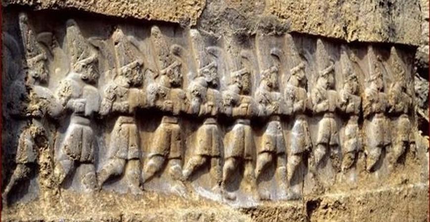 حل لغز "الأنوناكي" الأكثر غموضا للتماثيل الجيرية