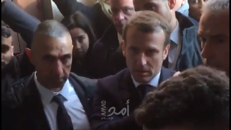صحيفة عبرية: فرنسا تنفي اعتذار ماكرون عن توبيخه لعناصر الشرطة الإسرائيلية بالقدس