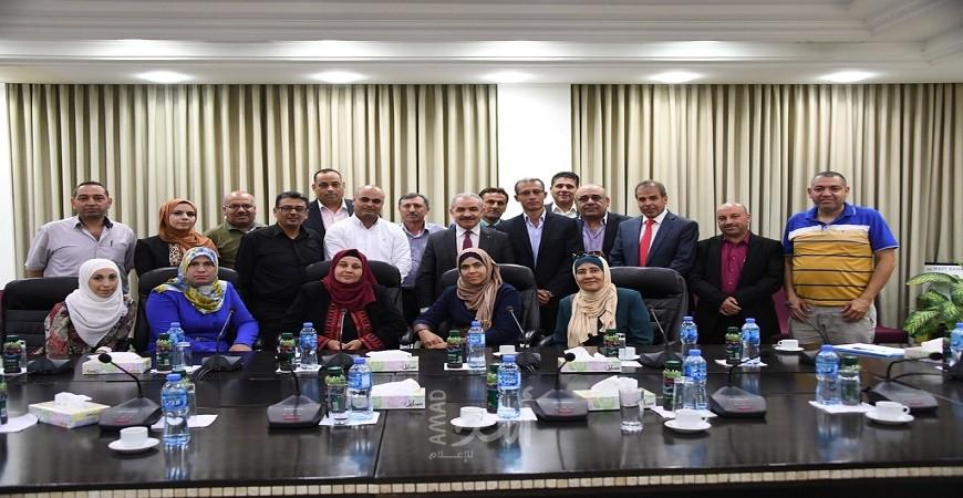 أشتية يبحث مع نقابة الأخصائيين الاجتماعيين والنفسيين إعداد دراسة حول العنف