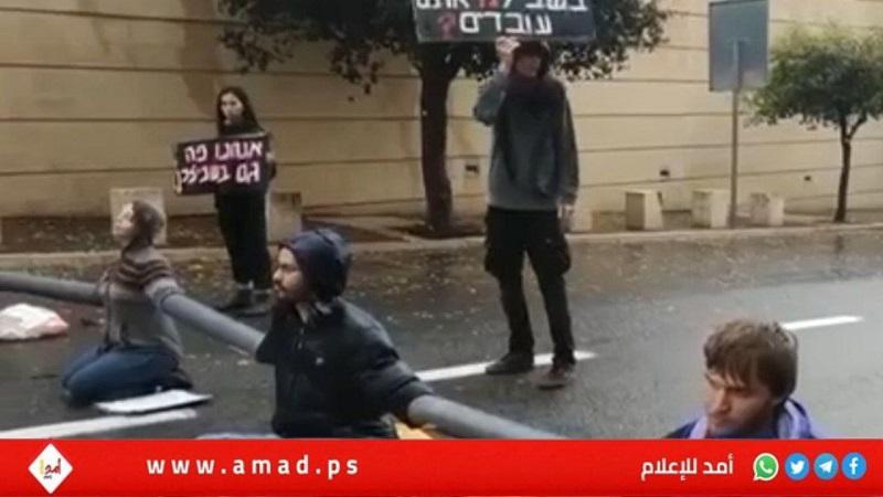 مظاهرات إسرائيلية مستمرة: إغلاق طرق واعتقال لنشطاء في الحراك- فيديو
