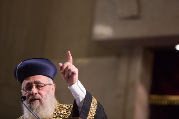 الحاخام الأكبر لليهود يتسحاق يوسف يحرض على الفلسطينيين : يجب قتل "الإرهابيين"