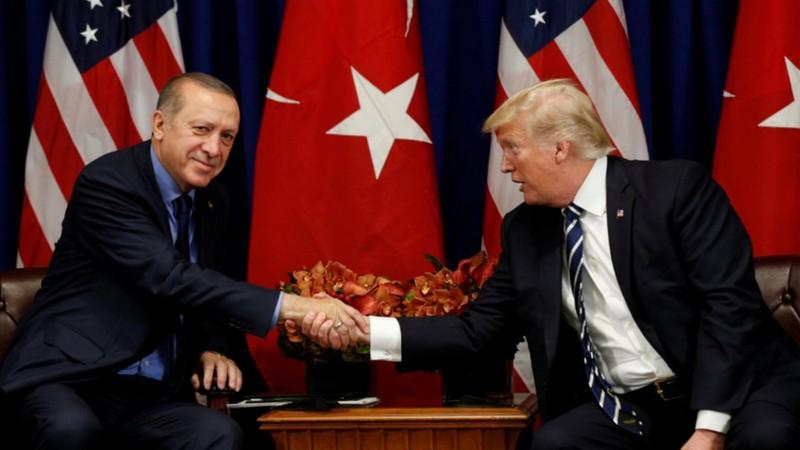 خلال اتصال هاتفي.. ترامب يحث أردوغان على خفض التصعيد في عفرين