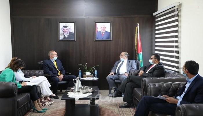 الشلالدة يلتقي رئيس بعثة الشرطة الأوروبية بمناسبة انتهاء مهامه الرسمية