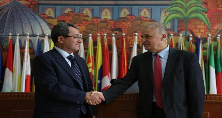 جرادات يستعرض الانتهاكات الإسرائيلية ضد الشعب الفلسطيني مع مسؤول تركي