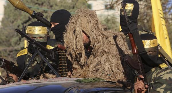 بالصور: كتائب الأقصى تعلن عن افتتاح أول قاعدة عسكرية بغزة